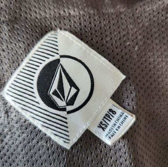 Ladies volcom summer jacket - Picture 4 of 4